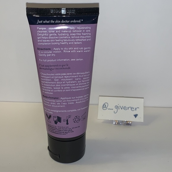 Dermadoctor Kakadu C Brightening Daily Cleanser - Picture 2 of 7